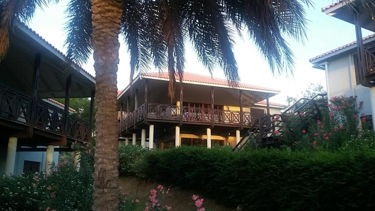Villa At The Beach, Blue Bay Golf & Beach Resort Exterior photo